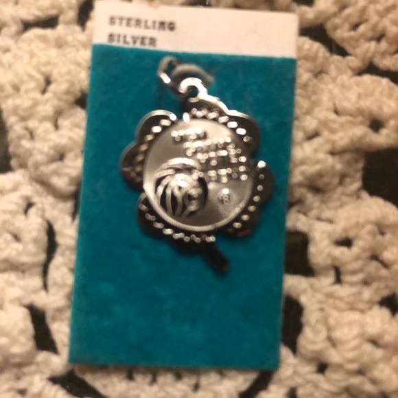 4-sale Vintage MGM Grand Hotel Sterling Silver Pendent- 562 $35 or $30 w/offer - Picture 2 of 4